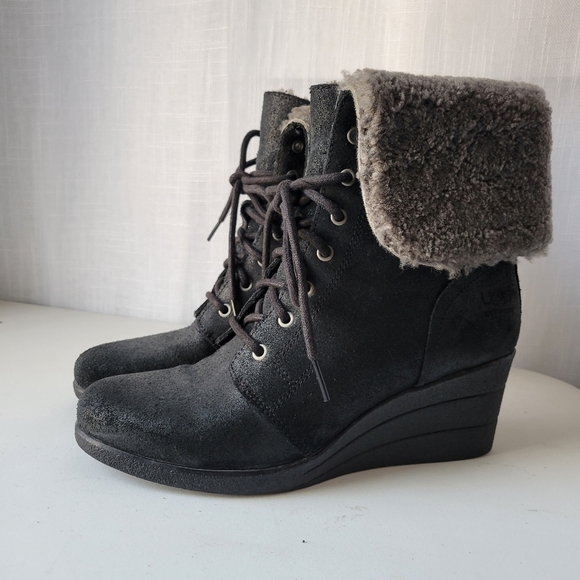 UGG women's Zea black ankle lace up wedge winter boots size 8 - Picture 11 of 11
